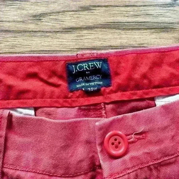 J Crew Gramercy Men's 9" Shorts Washed Cotton Chinos - Size 34W - Red - Picture 2 of 3